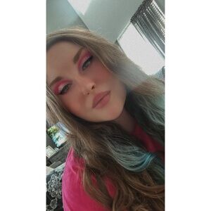 Meet your Posher, Lacey